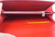 Load image into Gallery viewer, Hermes Wallet H1528 Wallet Cow Leather Red