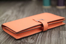 Load image into Gallery viewer, Hermes Bearn Gusset Wallet In Crevettle Leather