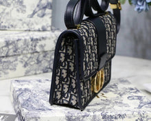 Load image into Gallery viewer, Dior 30 Montaigne Bag In Blue Oblique Jacquard Canvas
