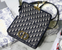 Load image into Gallery viewer, Dior 30 Montaigne Bag In Blue Oblique Jacquard Canvas