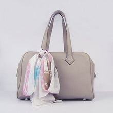 Load image into Gallery viewer, Hermes Togo leather handbag H2802 grey