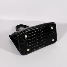 Load image into Gallery viewer, Hermes Birkin 30cm Crocodile Leather Bag With Strap Black Gold