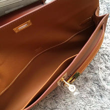 Load image into Gallery viewer, Hermes Brown Handcrafted Kelly Cut Clutch
