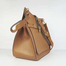 Load image into Gallery viewer, Hermes Leather Shoulder bag H6508 light coffee golden

