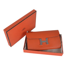 Load image into Gallery viewer, Hermes Wallet H6023 Ladies Cow Leather
