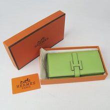 Load image into Gallery viewer, Hermes Wallet H015 Wallet Cow Leather Green
