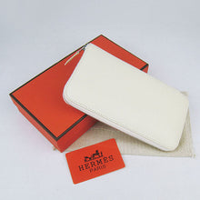 Load image into Gallery viewer, Hermes Wallet H016 Wallet Cow Leather
