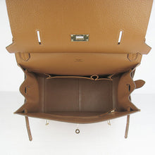 Load image into Gallery viewer, Hermes Leather Shoulder bag H6508 light coffee golden
