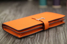 Load image into Gallery viewer, Hermes Bearn Gusset Wallet In Orange Leather
