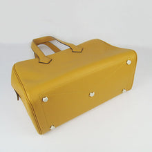 Load image into Gallery viewer, Hermes Togo leather handbag H2802 yellow
