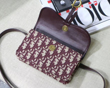 Load image into Gallery viewer, Dior Bordeaux Oblique Saddle Belt Bag
