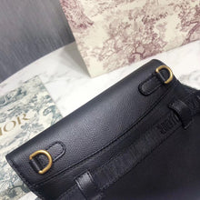 Load image into Gallery viewer, Dior Saddle Belt Bag In Black Grained Calfskin
