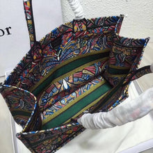Load image into Gallery viewer, Dior Butterfly Book Tote In Multicolor Embroidered Canvas
