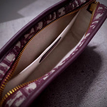 Load image into Gallery viewer, Dior Diorquake Clutch In Bordeaux Dior Oblique Canvas
