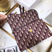 Load image into Gallery viewer, Dior Bordeaux Oblique Saddle Chain Clutch
