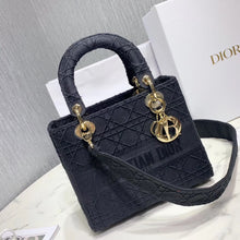 Load image into Gallery viewer, Dior Medium Lady D-Lite Bag In Black Embroidered Canvas
