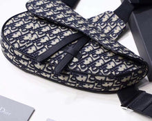 Load image into Gallery viewer, Dior Men&#39;s Saddle Belt Bag In Oblique Canvas
