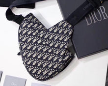 Load image into Gallery viewer, Dior Men&#39;s Saddle Belt Bag In Oblique Canvas
