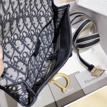 Load image into Gallery viewer, Dior Saddle Pochette In Blue Oblique Canvas
