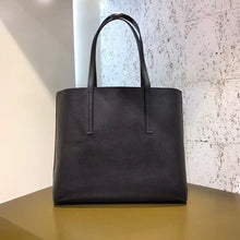 Load image into Gallery viewer, Fendi Black Leather Logo Shopper Bag
